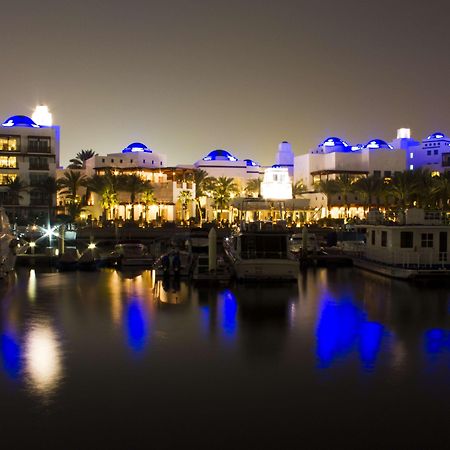 Park Hyatt Dubai Hotel Exterior photo The Marina at night