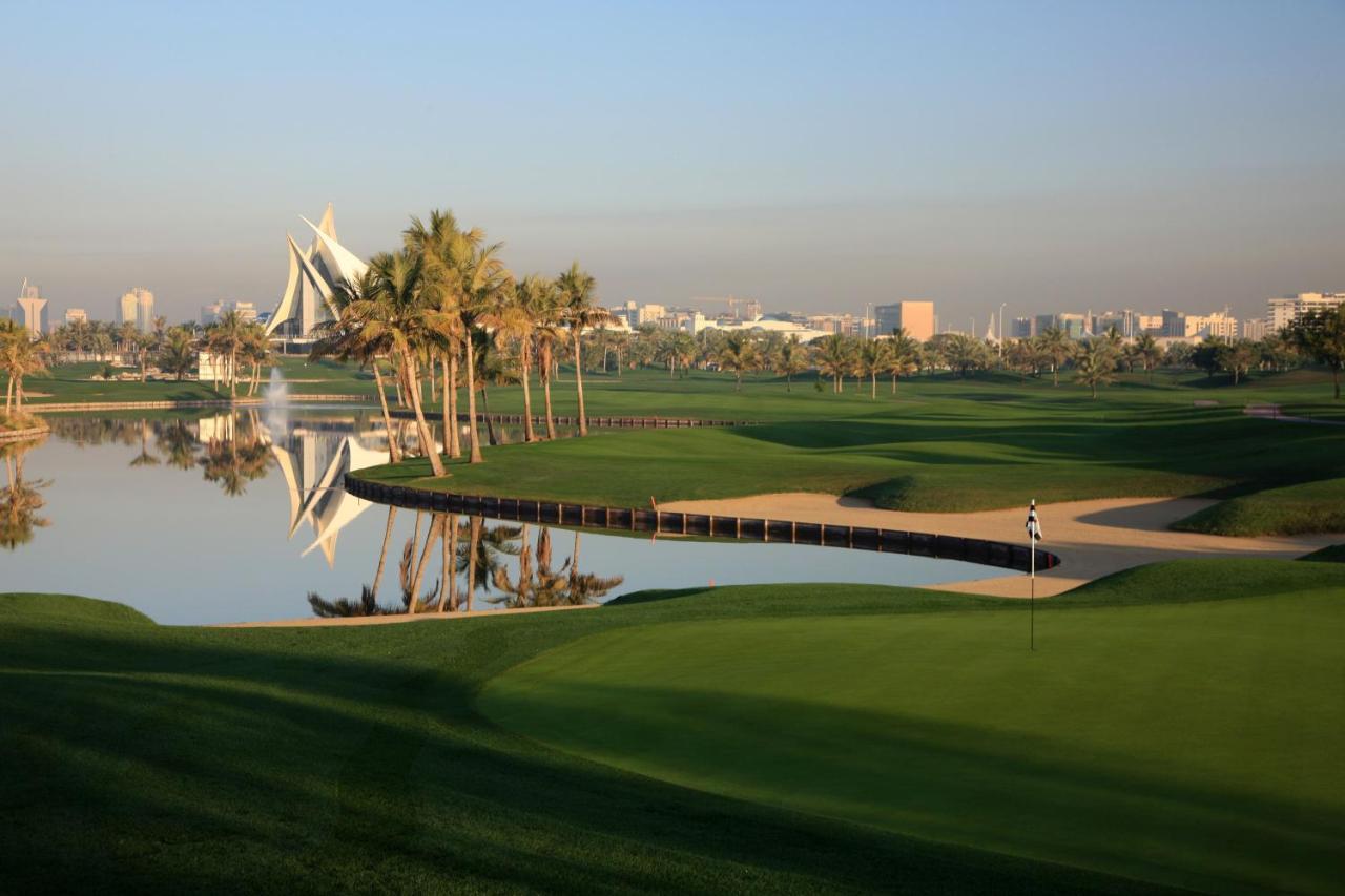 Park Hyatt Dubai Hotel Exterior photo The 14th hole at Jumeirah Golf Club